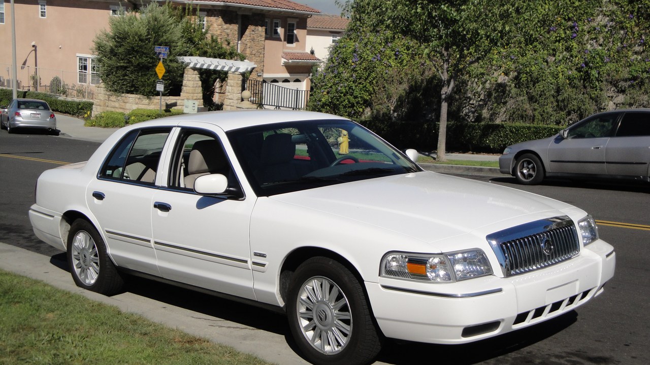 Mercury Grand Marquis (2011) — Image Credit: Greg Gjerdingen from Willmar, USA - CC BY 2.0/Wiki Commons