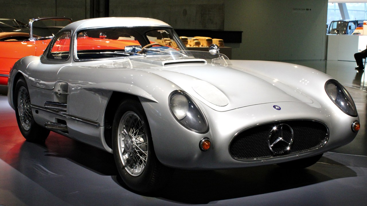 1955 Mercedes-Benz 300 SLR Uhlenhaut Coupe — Image Credit: Alexander Migl - CC BY-SA 4.0/Wiki Commons