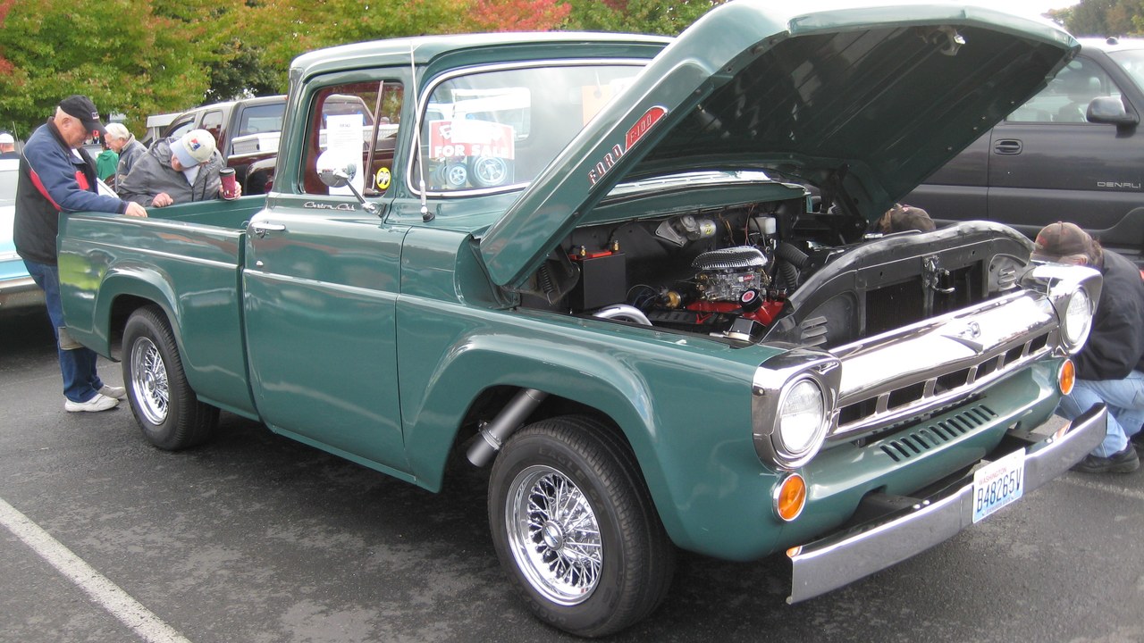 Ford F-100 Styleside (1957) — Image Credit: JOHN LLOYD from Concrete, Washington, United States - CC BY 2.0/Wiki Commons