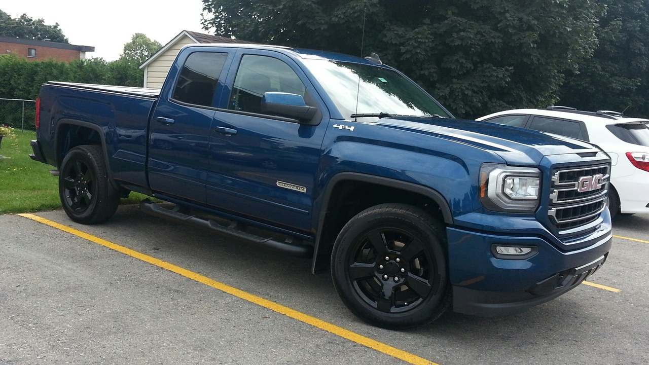GMC Sierra 1500 (2015-2019) — Image Credit: Bull-Doser - Public domain/Wiki Commons