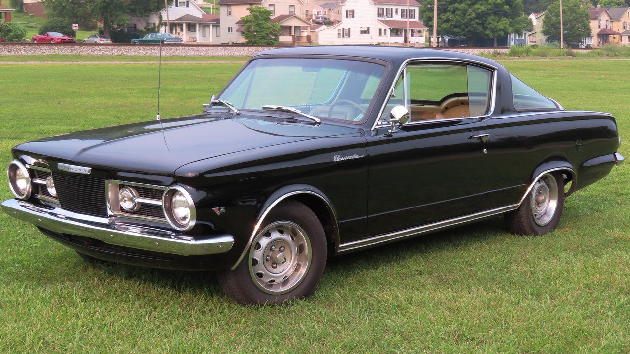 Plymouth Barracuda (1964) — Image Credit: MercurySable99 - CC BY-SA 4.0/Wiki Commons