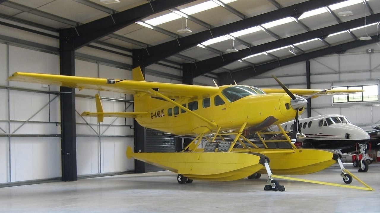 Cessna 208 Grand Caravan — Image Credit: Myself (Adrian Pingstone). - Public domain/Wiki Commons