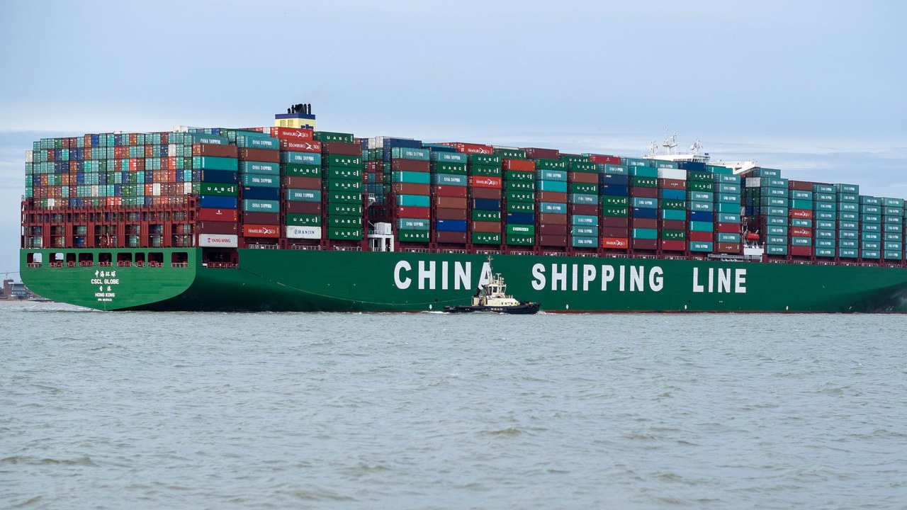 CSCL Globe — Image Credit: Keith Skipper - CC BY-SA 2.0/Wiki Commons