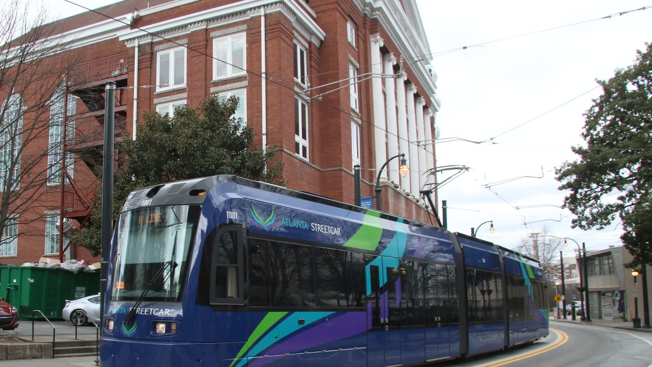 Siemens S70 streetcar, Atlanta — Image Credit: kitmasterbloke - CC BY 2.0/Wiki Commons