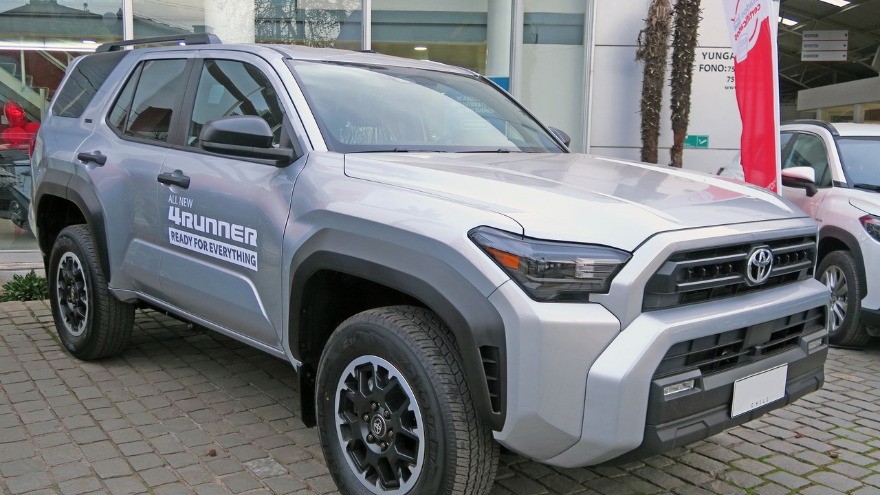 Toyota 4Runner — Image Credit: RL GNZLZ - CC BY-SA 4.0/Wiki Commons