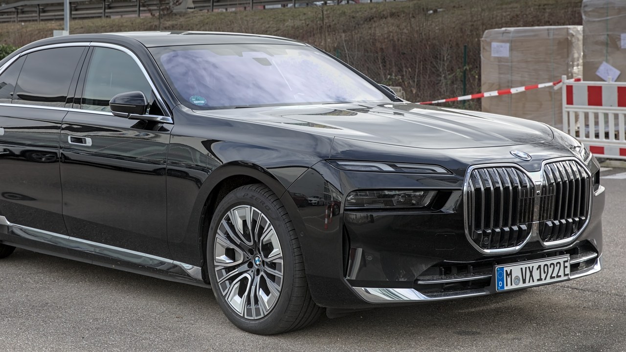 BMW 7 Series — Image Credit: Alexander-93 - CC BY-SA 4.0/Wiki Commons