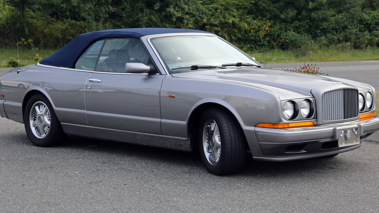 Bentley Azure (1995) — Image Credit: Mr.choppers - CC BY-SA 3.0/Wiki Commons