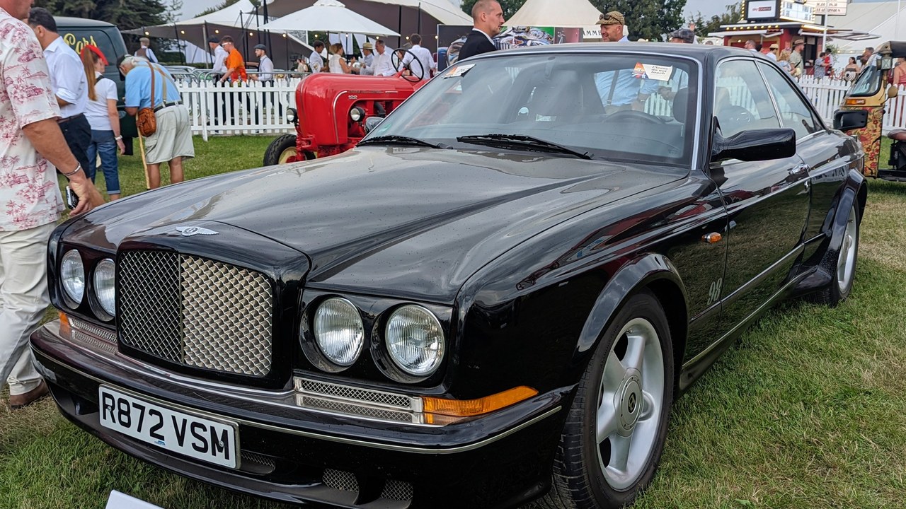 Bentley Continental T (1996) — Image Credit: Calreyn88 - CC BY 4.0/Wiki Commons