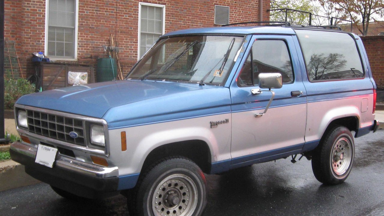 Ford Bronco II (1984-90) — Image Credit: IFCAR - Public domain/Wiki Commons