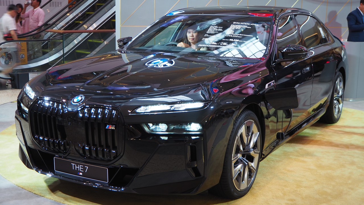 BMW 7 Series — Image Credit: Chanokchon - CC BY-SA 4.0/Wiki Commons