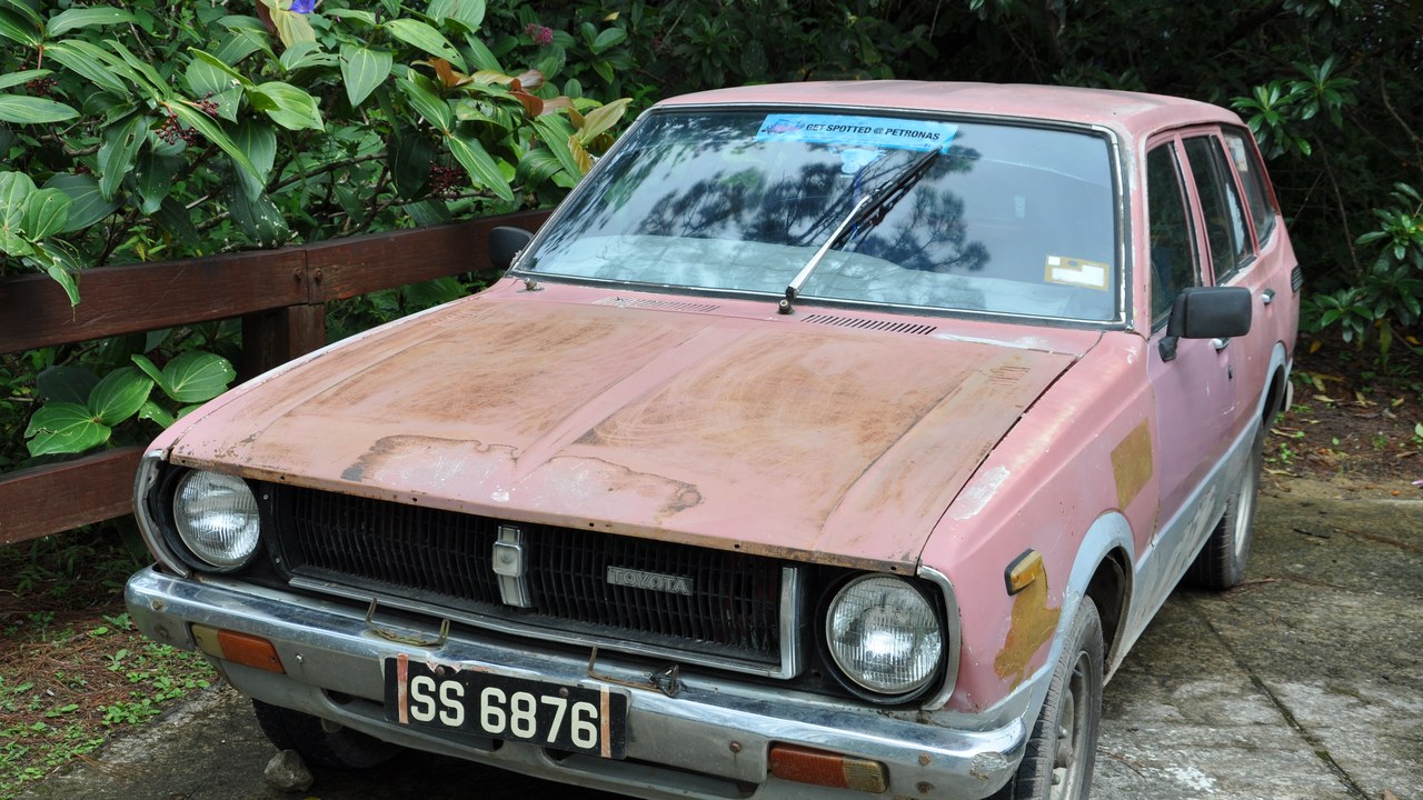 Toyota Corolla (E30) — Image Credit: Shankar S. - CC BY 2.0/Wiki Commons