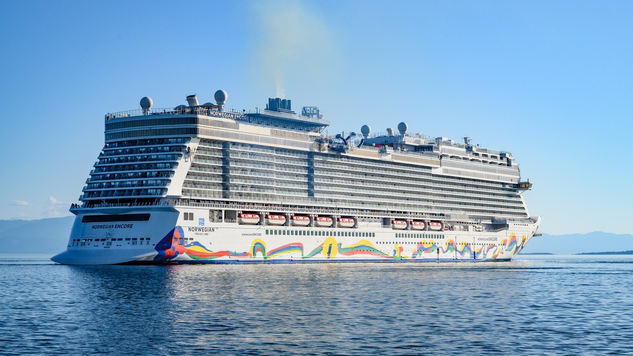 Norwegian Encore — Image Credit: Gordon Leggett - CC BY 4.0/Wiki Commons