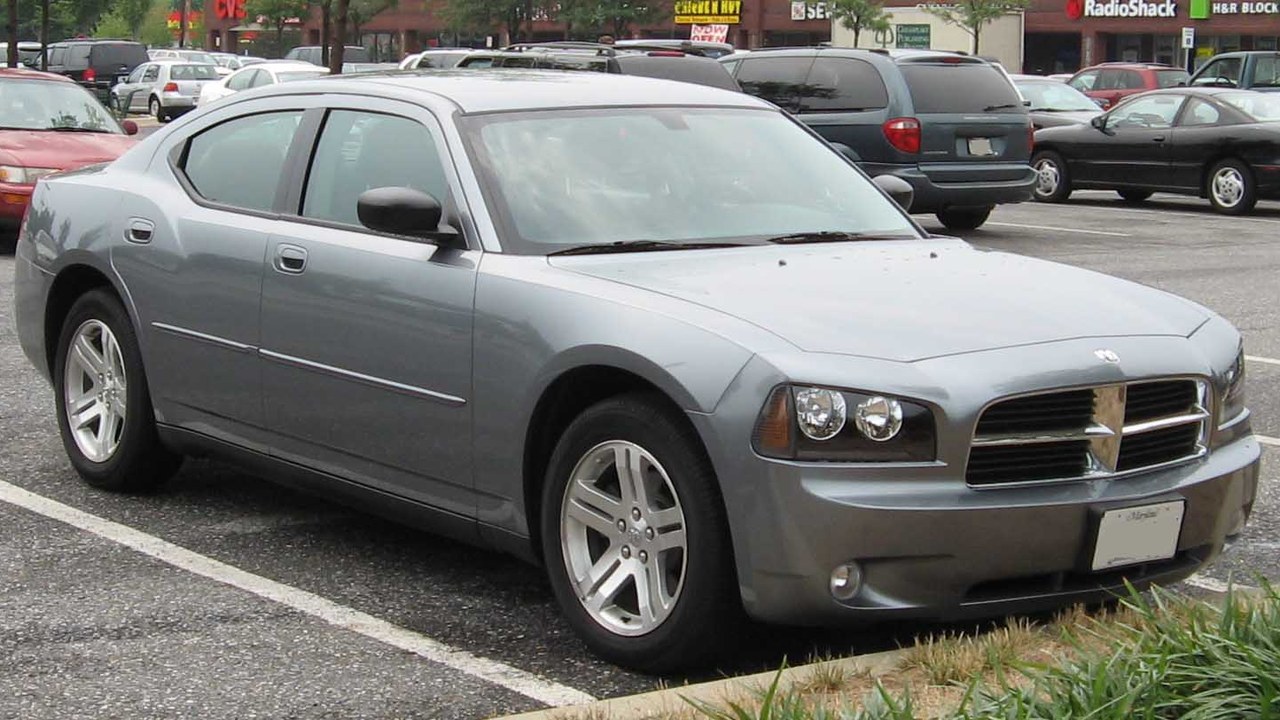 Dodge Charger (2006) — Image Credit: IFCAR - Public domain/Wiki Commons