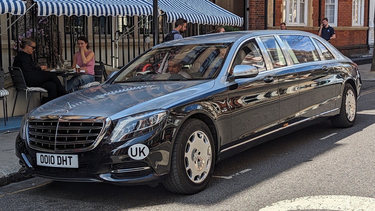 Mercedes-Maybach Pullman — Image Credit: Calreyn88 - CC BY-SA 4.0/Wiki Commons