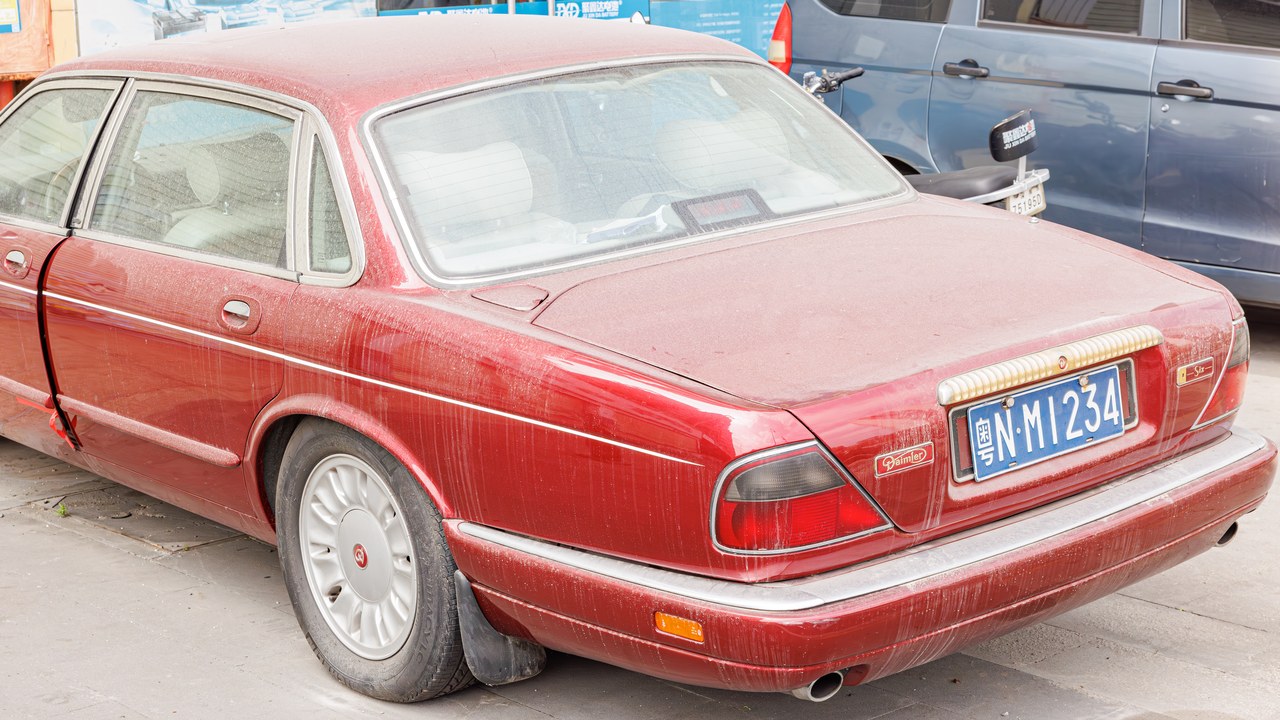 Daimler Double Six — Image Credit: Dinkun Chen - CC BY-SA 4.0/Wiki Commons