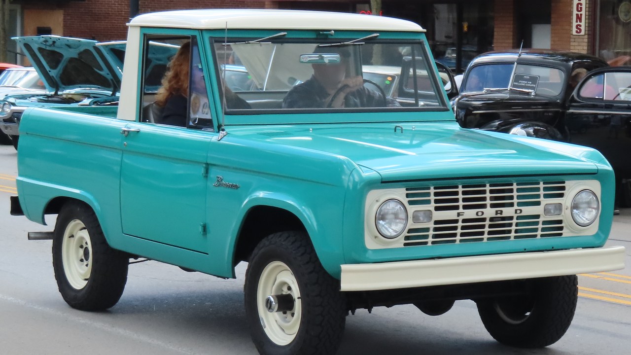 Ford Bronco (1966, first generation) — Image Credit: MercurySable99 - CC BY-SA 4.0/Wiki Commons