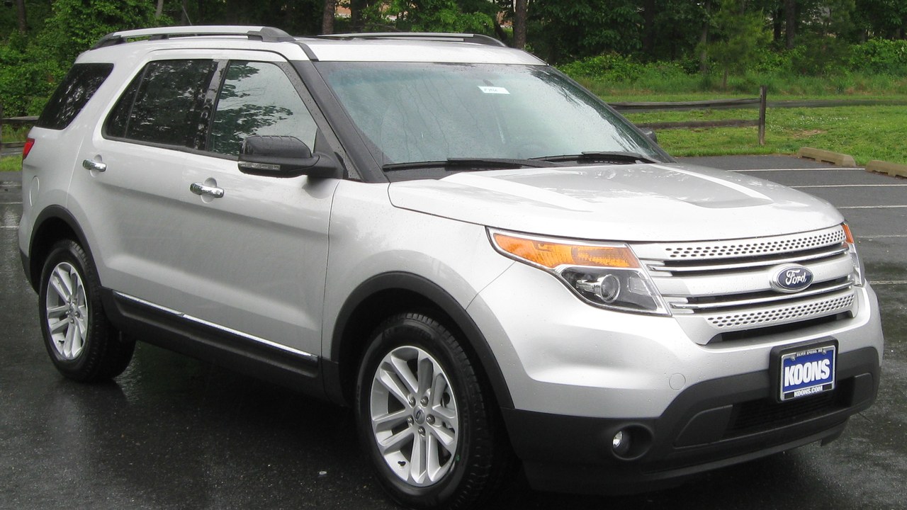 Ford Explorer (2011, fifth generation) — Image Credit: IFCAR - Public domain/Wiki Commons