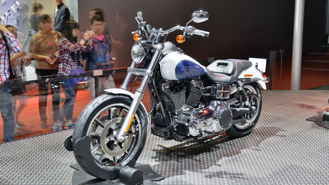 Harley-Davidson Low Rider — Image Credit: emperornie - CC BY-SA 2.0/Wiki Commons