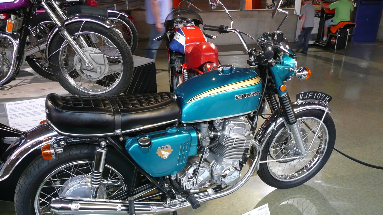 Honda CB750 — Image Credit: Przemysław JahrAutorem zdjęcia jest Przemysław - Public domain/Wiki Commons