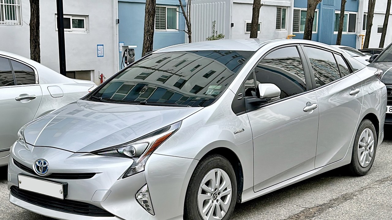2016 Toyota Prius Eco — Image Credit: Benespit - CC BY-SA 4.0/Wiki Commons