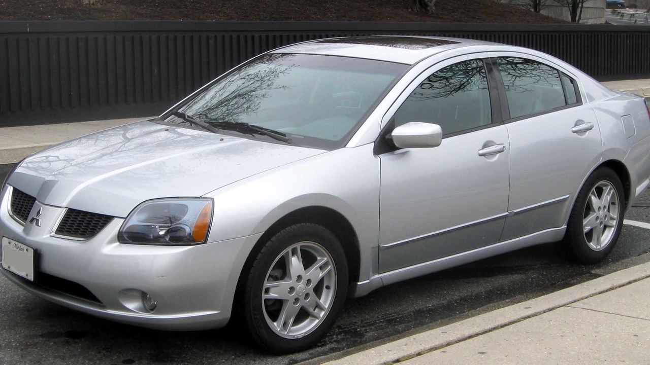 Mitsubishi Galant — Image Credit: IFCAR - Public domain/Wiki Commons