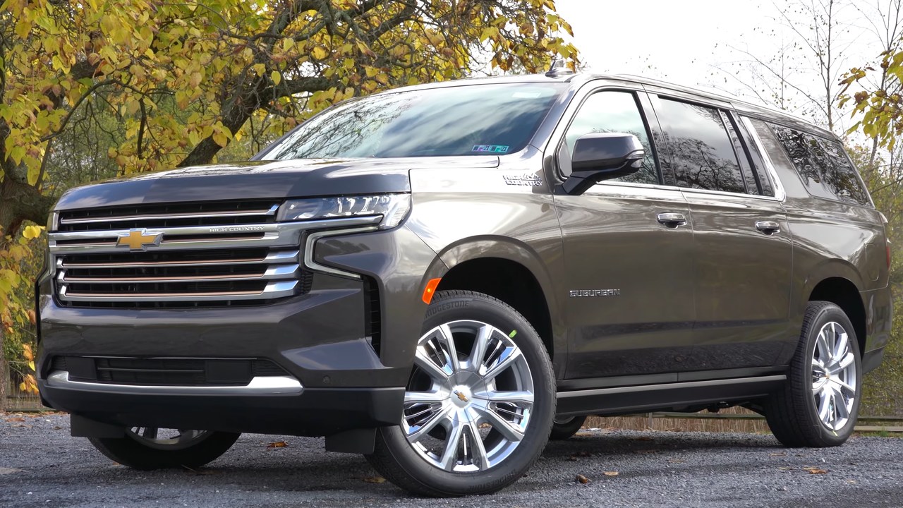 Chevrolet Suburban — Image Credit: Gold Pony - CC BY-SA 4.0/Wiki Commons