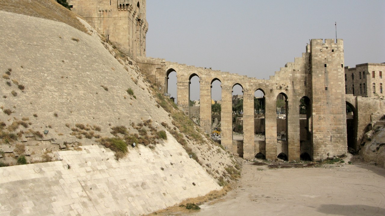 Citadel of Aleppo — Image Credit: Vyacheslav Argenberg - CC BY 4.0/Wiki Commons