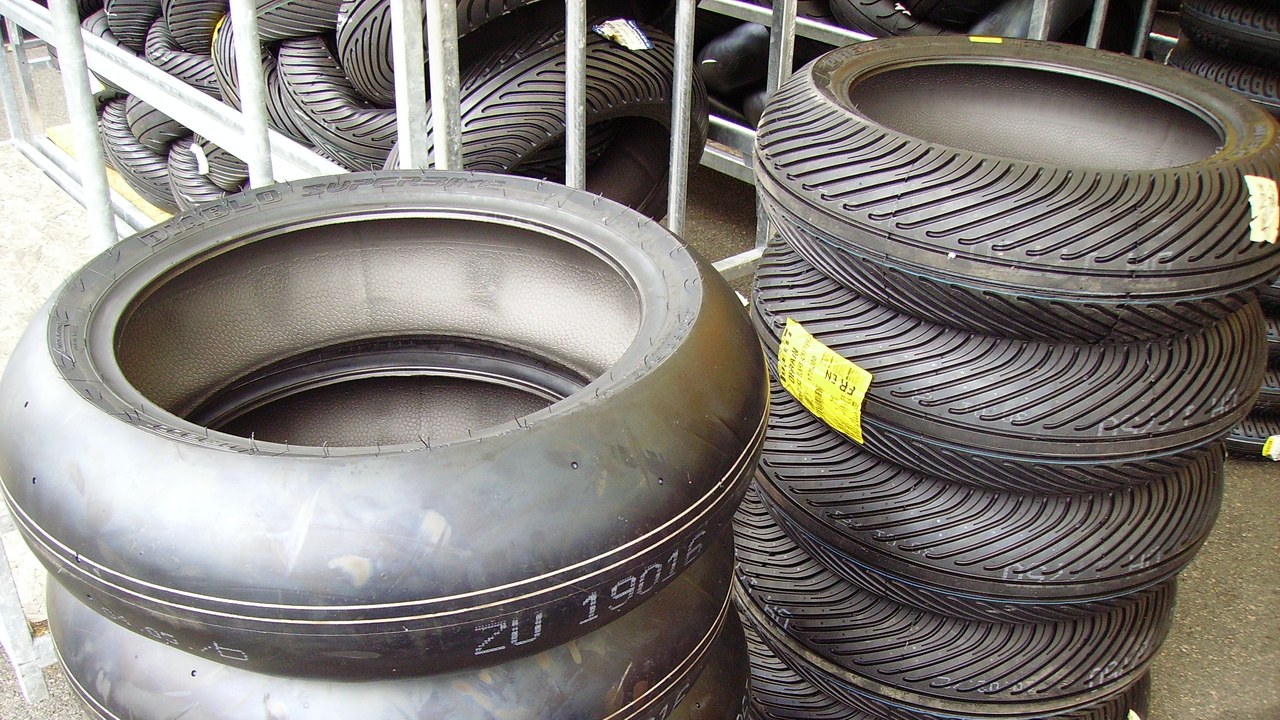 Motorcycle tire — Image Credit: Cjp24 - CC BY-SA 3.0/Wiki Commons