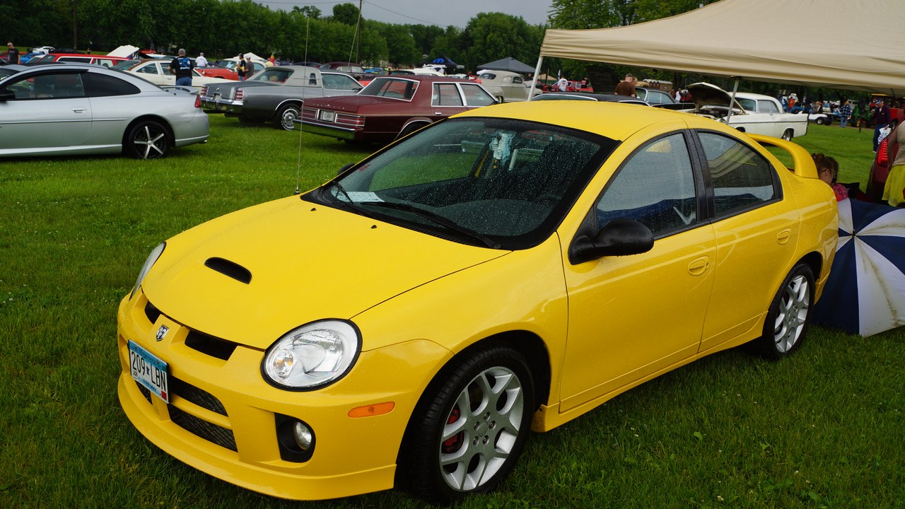 Dodge Neon SRT-4 — Image Credit: Greg Gjerdingen - CC BY 2.0/Wiki Commons