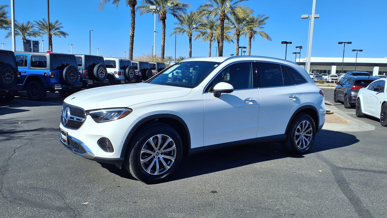 Mercedes-Benz GLC — Image Credit: HJUdall - CC0/Wiki Commons