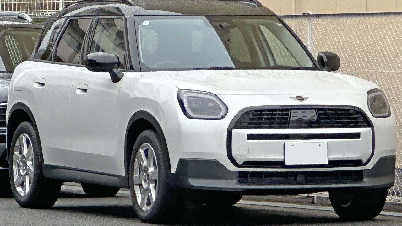 Mini Countryman — Image Credit: Tokumeigakarinoaoshima - CC BY-SA 4.0/Wiki Commons