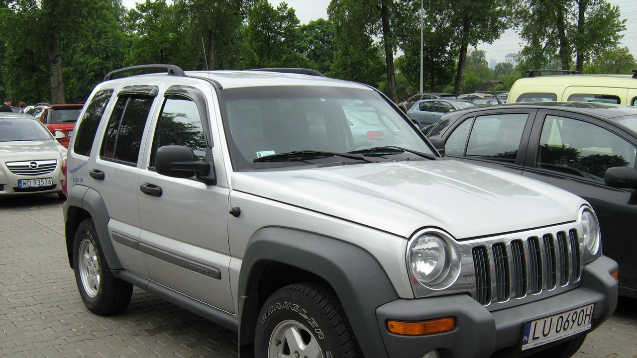 Jeep Liberty — Image Credit: CZmarlin — Christopher Ziemnowicz - Public domain/Wiki Commons