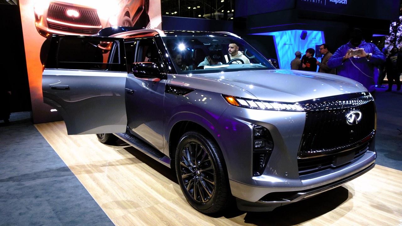 Infiniti QX80 — Image Credit: Charles - CC BY 2.0/Wiki Commons