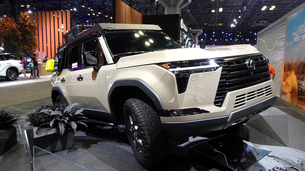 Lexus GX 550 — Image Credit: Charles - CC BY 2.0/Wiki Commons
