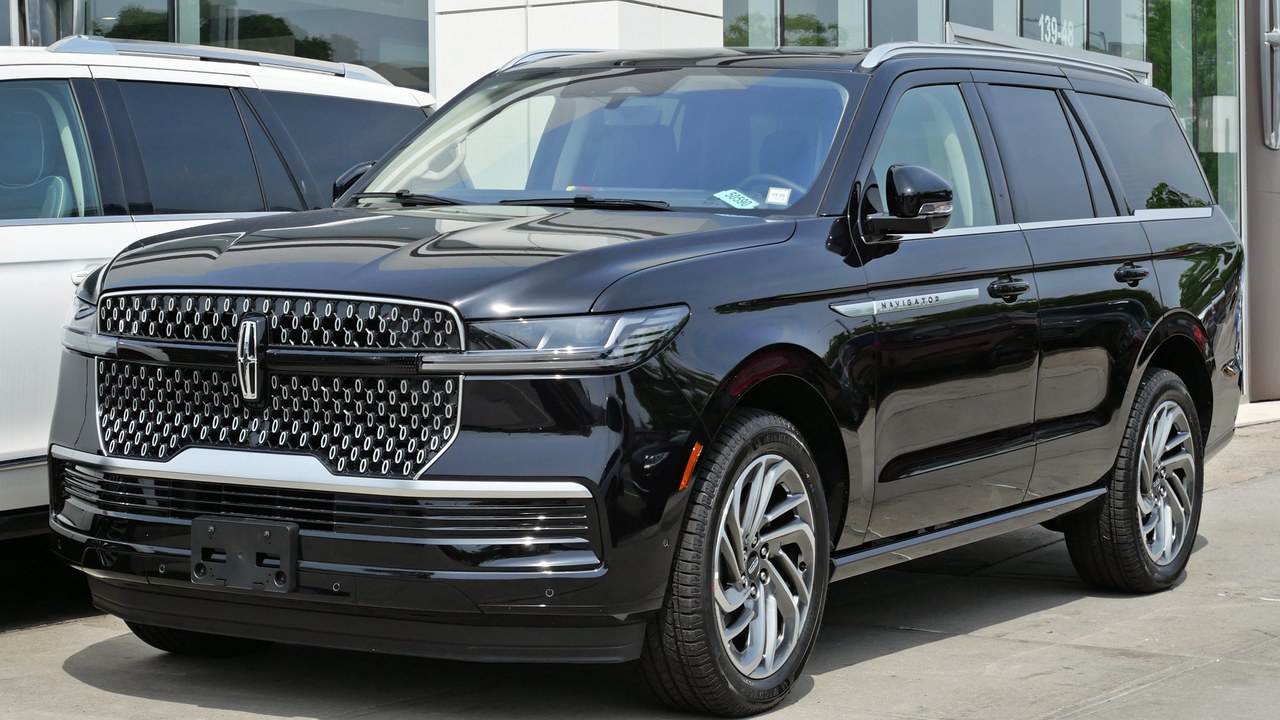 Lincoln Navigator — Image Credit: Kevauto - CC BY-SA 4.0/Wiki Commons