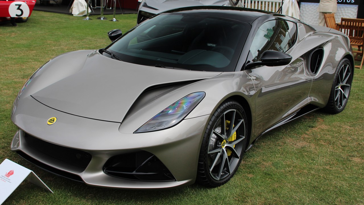 Lotus Emira — Image Credit: MrWalkr - CC BY-SA 4.0/Wiki Commons
