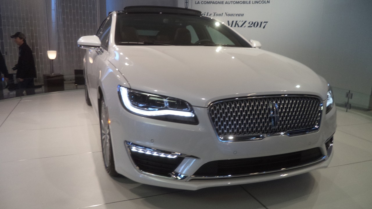 Lincoln MKZ — Image Credit: Zytonits - CC BY-SA 2.0/Wiki Commons