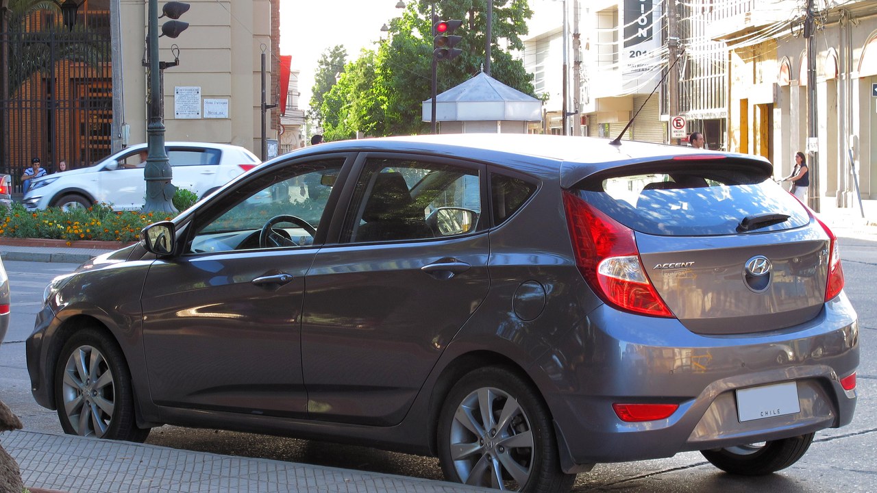 Hyundai Accent — Image Credit: order_242 from Chile - CC BY-SA 2.0/Wiki Commons
