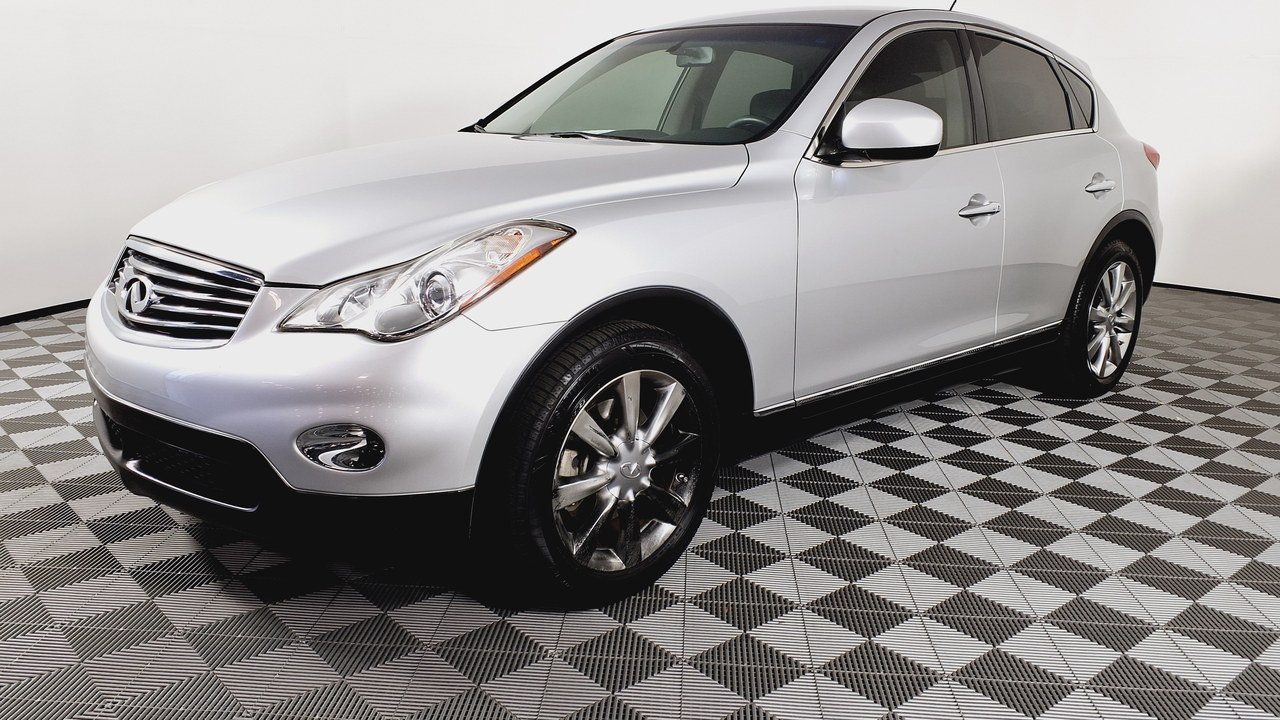 Infiniti QX50 — Image Credit: HJUdall - CC0/Wiki Commons