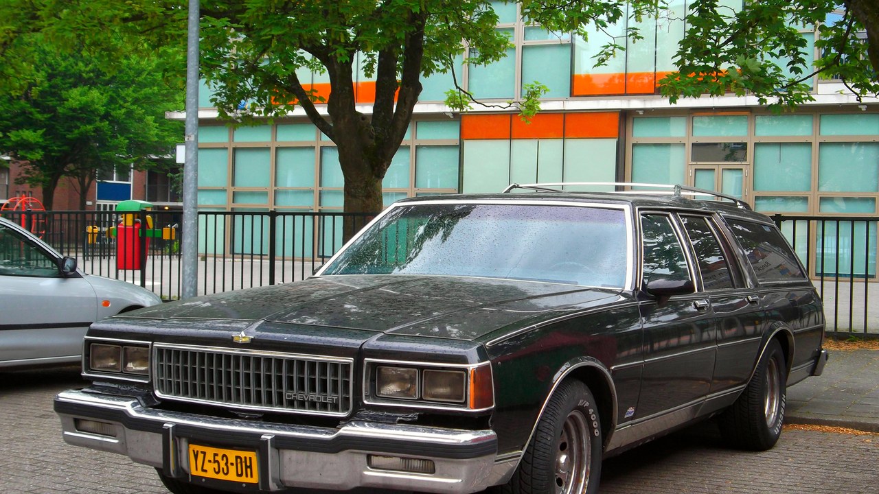 Chevrolet Caprice — Image Credit: Dennis Elzinga - CC BY 2.0/Wiki Commons