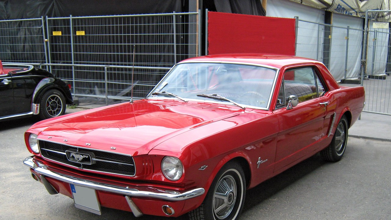 1964–1973 Ford Mustang — Image Credit: Kroelleboelle - CC BY-SA 3.0/Wiki Commons