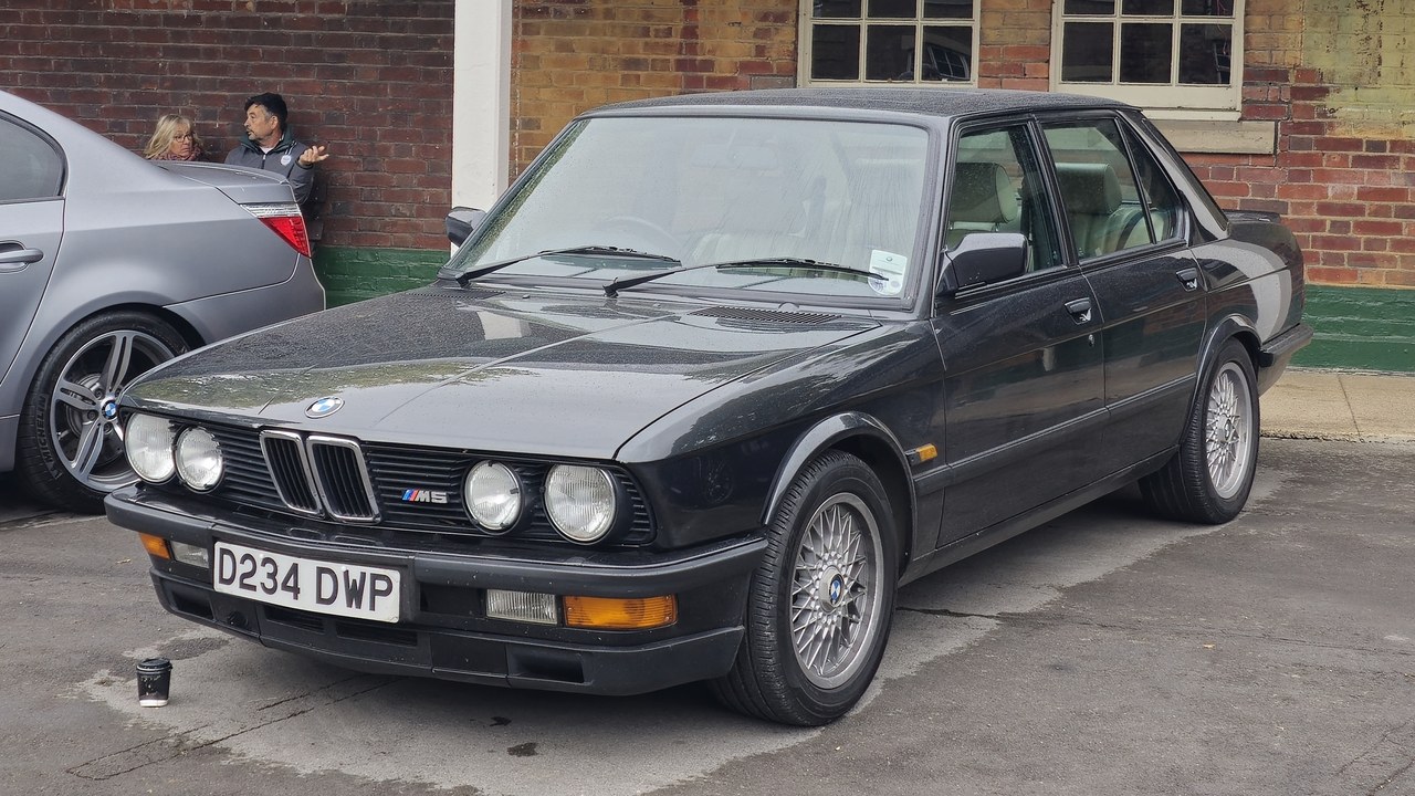 BMW M5 (E28) — Image Credit: Calreyn88 - CC BY-SA 4.0/Wiki Commons