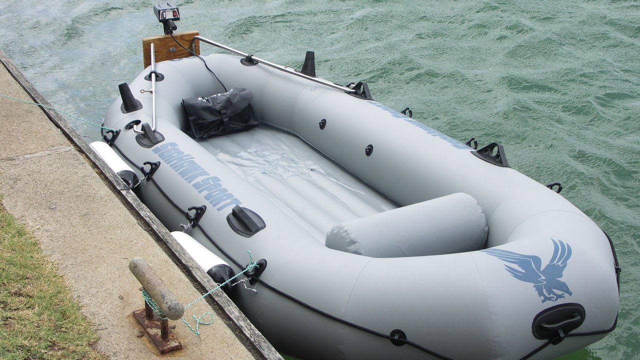 Inflatable boat — Image Credit: NJR ZA - CC BY-SA 3.0/Wiki Commons