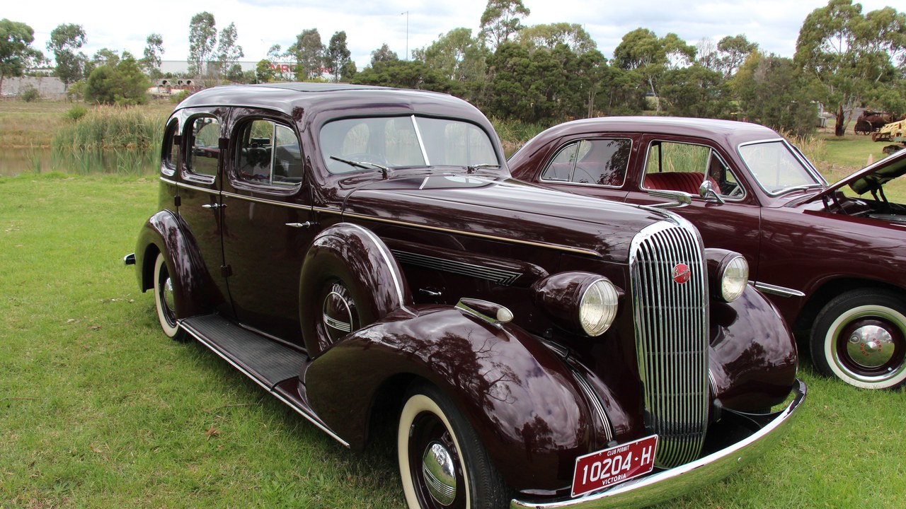 Buick Century (1936) — Image Credit: Sicnag - CC BY 2.0/Wiki Commons