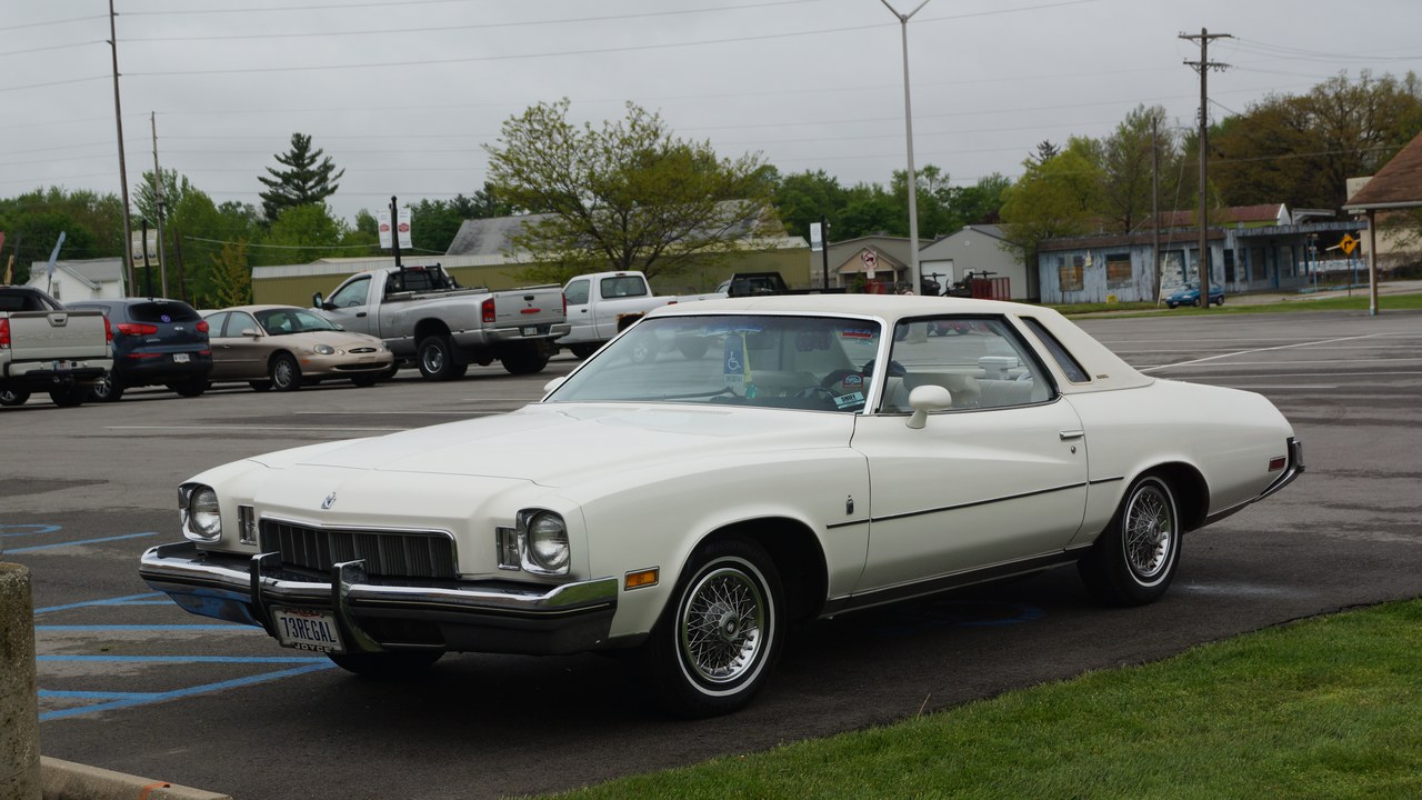 Buick Regal (1973) — Image Credit: Greg Gjerdingen from Willmar, USA - CC BY 2.0/Wiki Commons