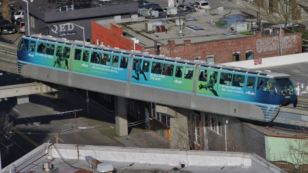 Seattle Center Monorail — Image Credit: SounderBruce - CC BY-SA 4.0/Wiki Commons