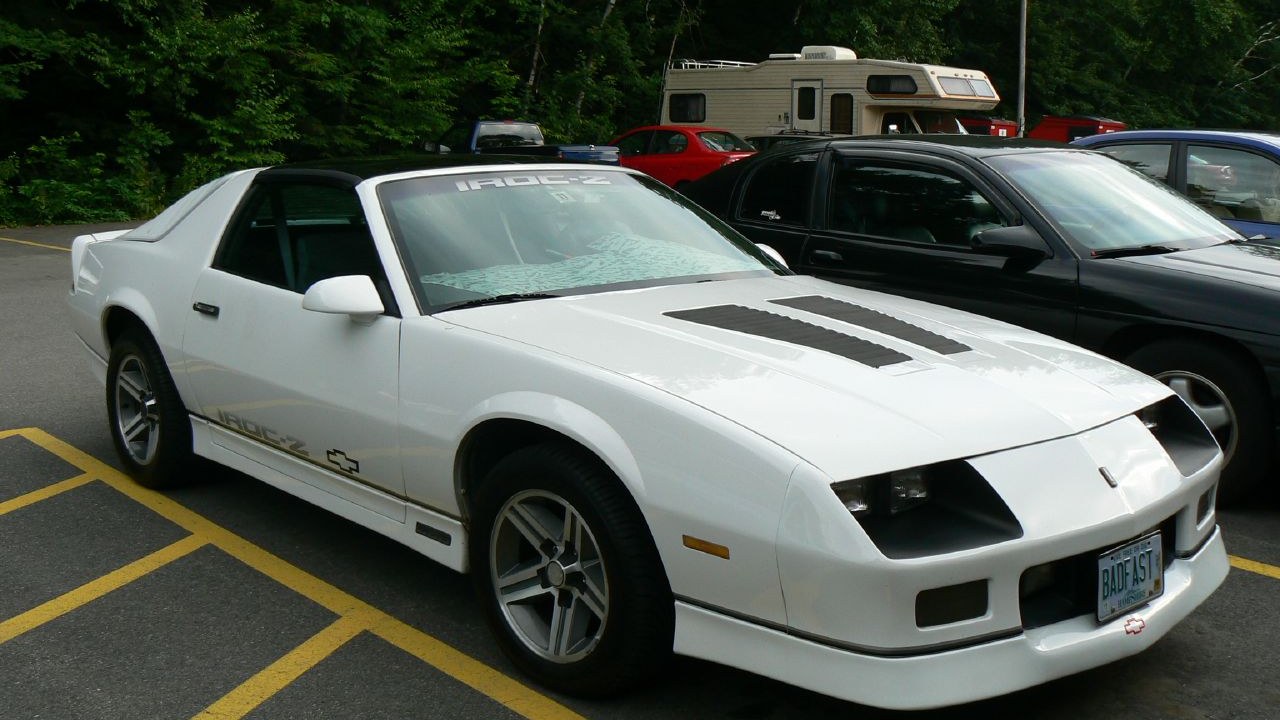 Chevrolet Camaro IROC-Z (1987) — Image Credit: Nick Ares - CC BY-SA 2.0/Wiki Commons