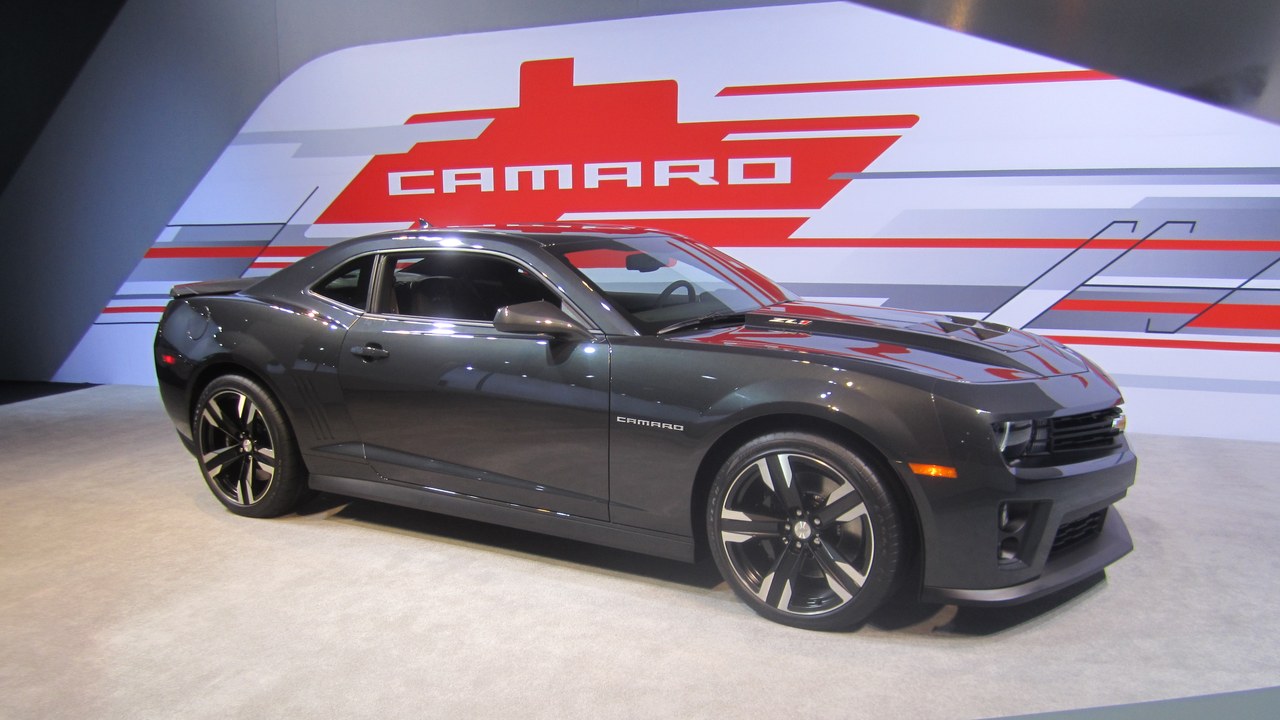 Chevrolet Camaro ZL1 (2012) — Image Credit: Sarah Larson from Ann Arbor, MI, USA - CC BY 2.0/Wiki Commons