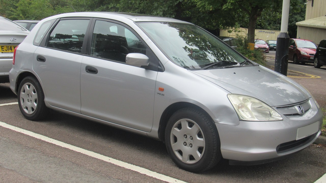 2001-2002 Honda Civic — Image Credit: Makizox - CC BY-SA 4.0/Wiki Commons
