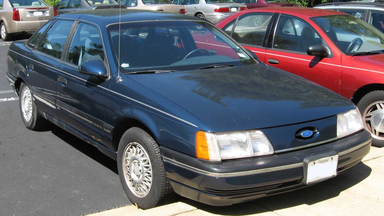 Ford Taurus — Image Credit: IFCAR - Public domain/Wiki Commons